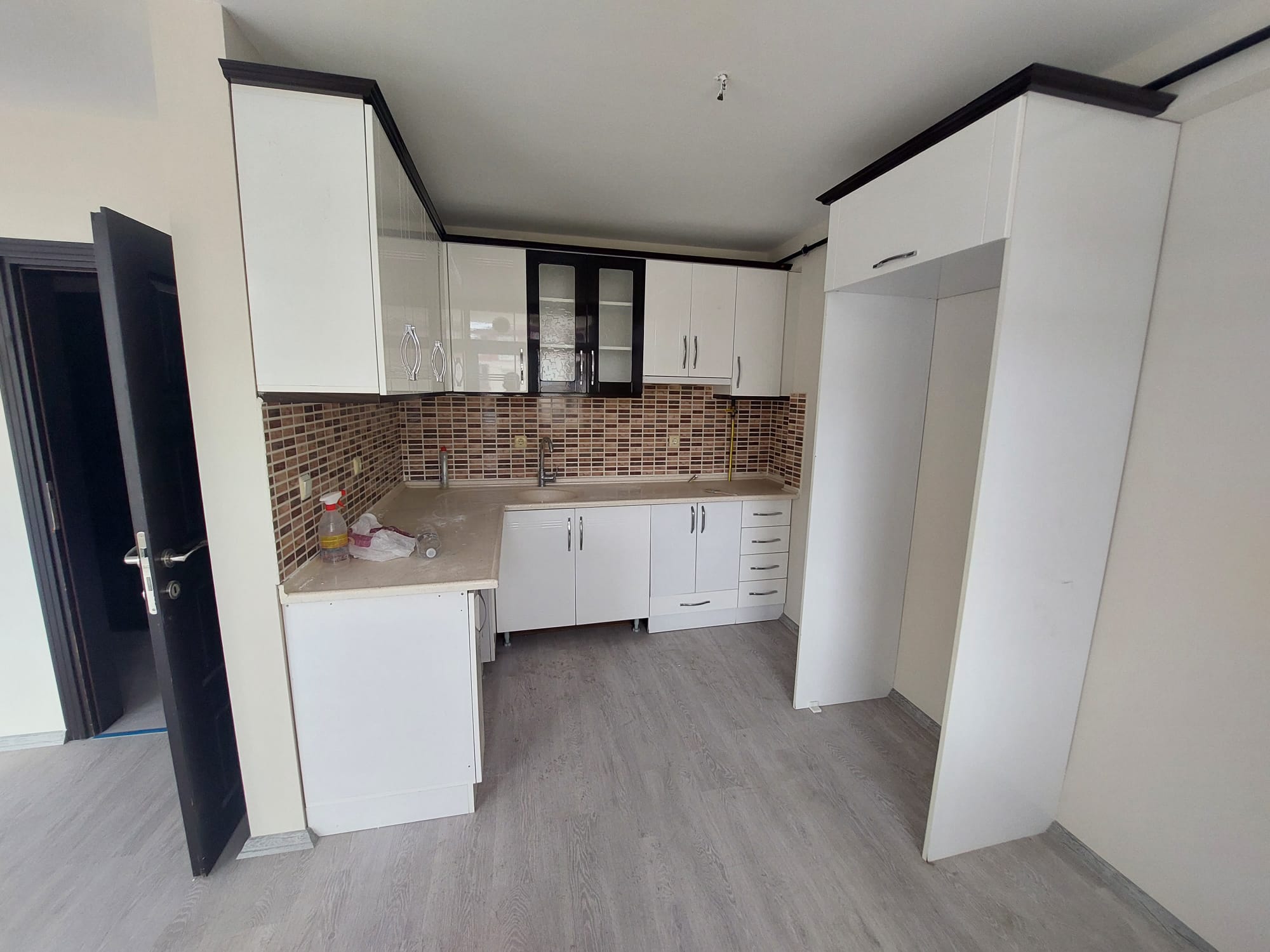 CUMHURİYET MAHALLESİNDE DENİZE ÇOK YAKIN 3+1 KİRALIK DAİRE